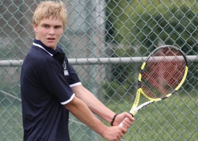 Estudiantes con talento en tenis estudiando en EEUU copia